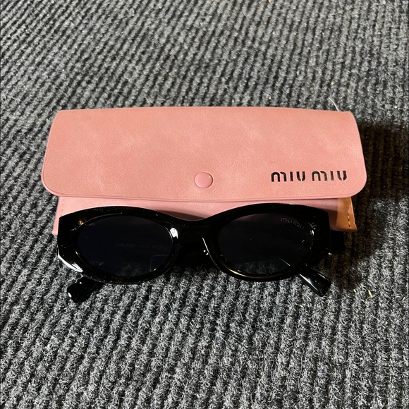 Miu Miu Black Sunglasses with Pink Case - Picture 1 of 7